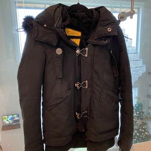 JACKET SIZE 4